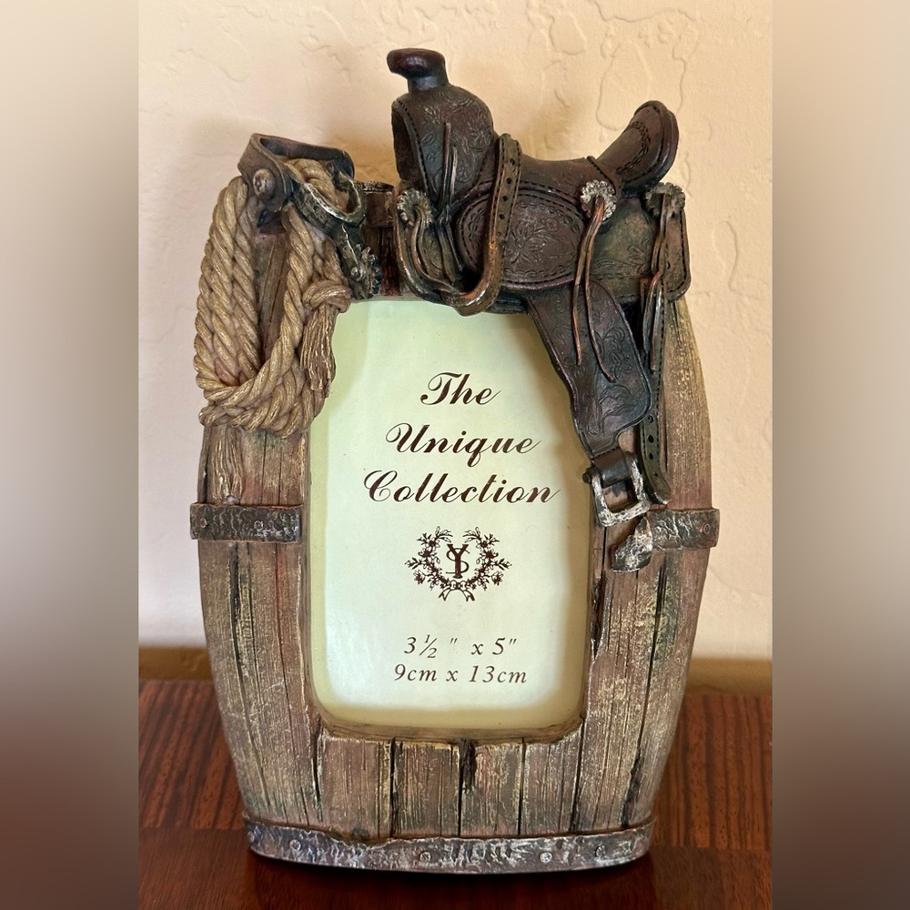 Lasso and Saddle Decorative Photo Frame. The Unique Collection. Cowboy Cowgirl